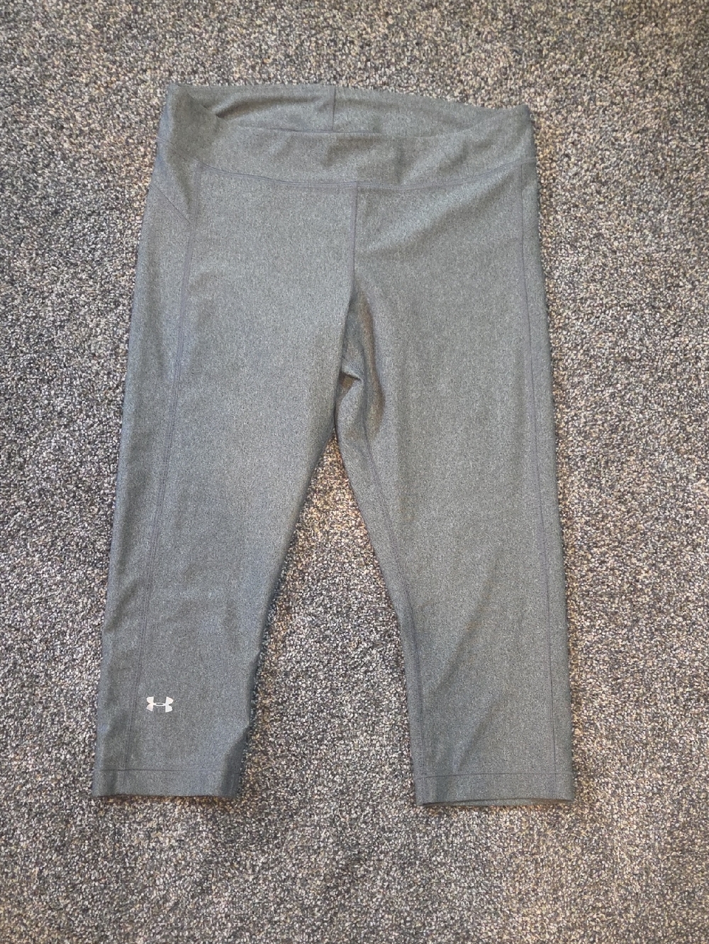 Under Armour Ladies Charcoal Grey Capri Leggings